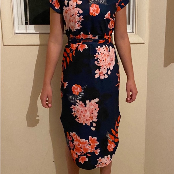 Floral dress - Picture 3 of 4